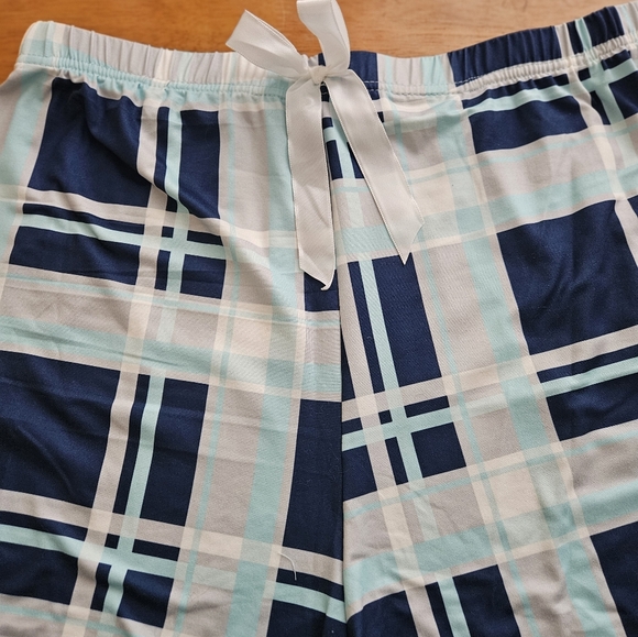 2 pc Plus Size crop top pj set - Picture 2 of 2